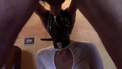 لورا با کفش پاشنه دار، انتخاب مدل، ویدئو 2021، گلوی عمیق با حلقه های متعدد