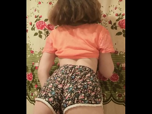 ❤️ دختر جوان سکسی که شورتش را جلوی دوربین در می آورد ❌ فقط پورنو در fa.porn-milf-300.ru ☑